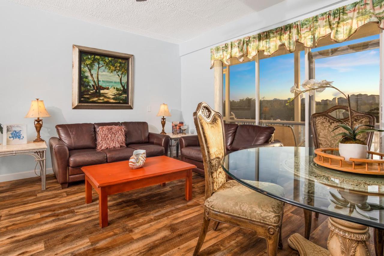 The Boathouse Motel Marco Island Bagian luar foto