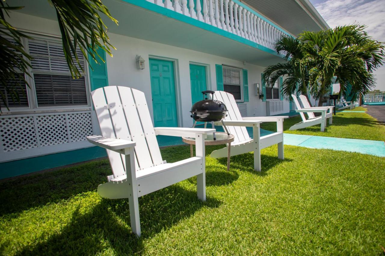 The Boathouse Motel Marco Island Bagian luar foto