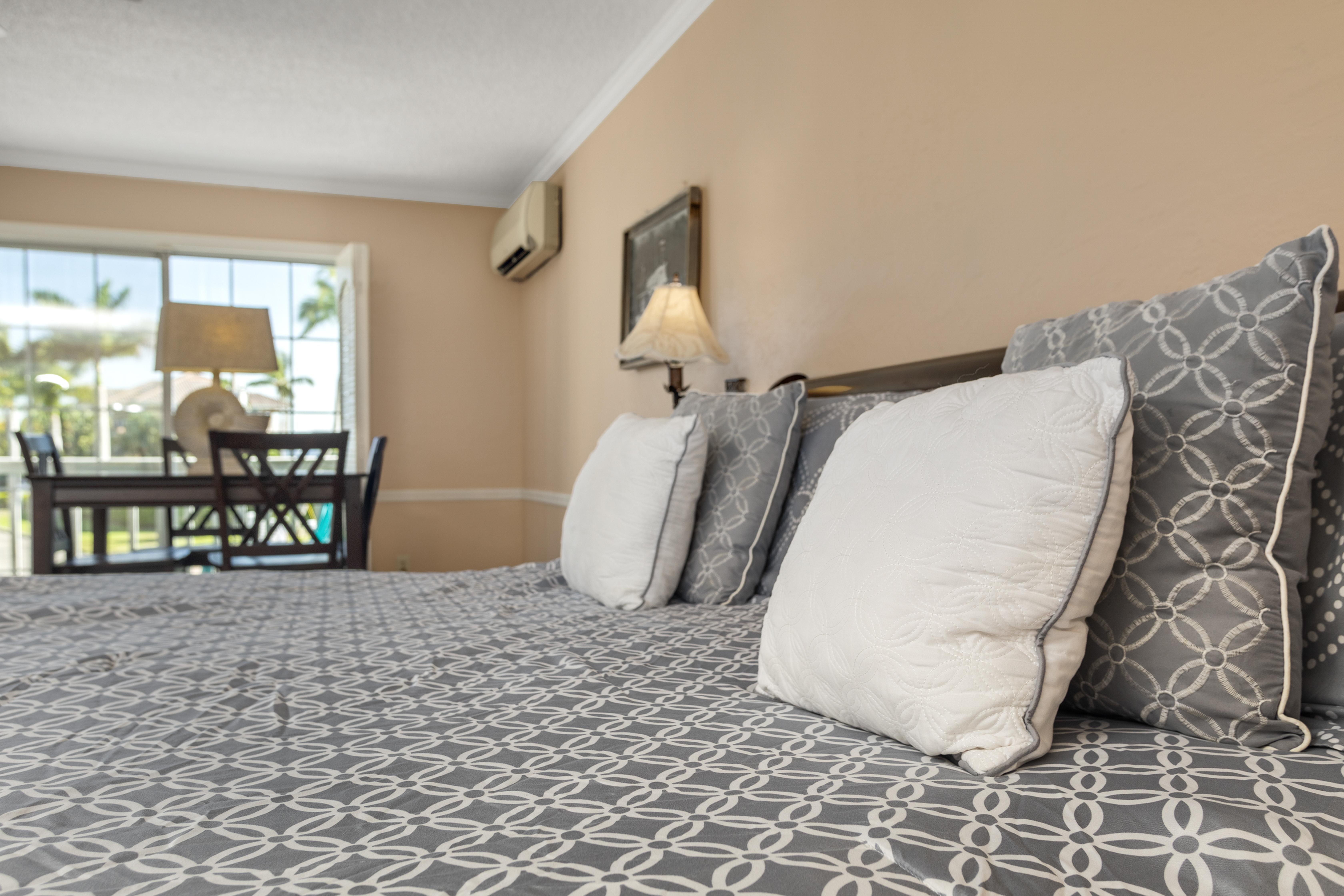 The Boathouse Motel Marco Island Bagian luar foto