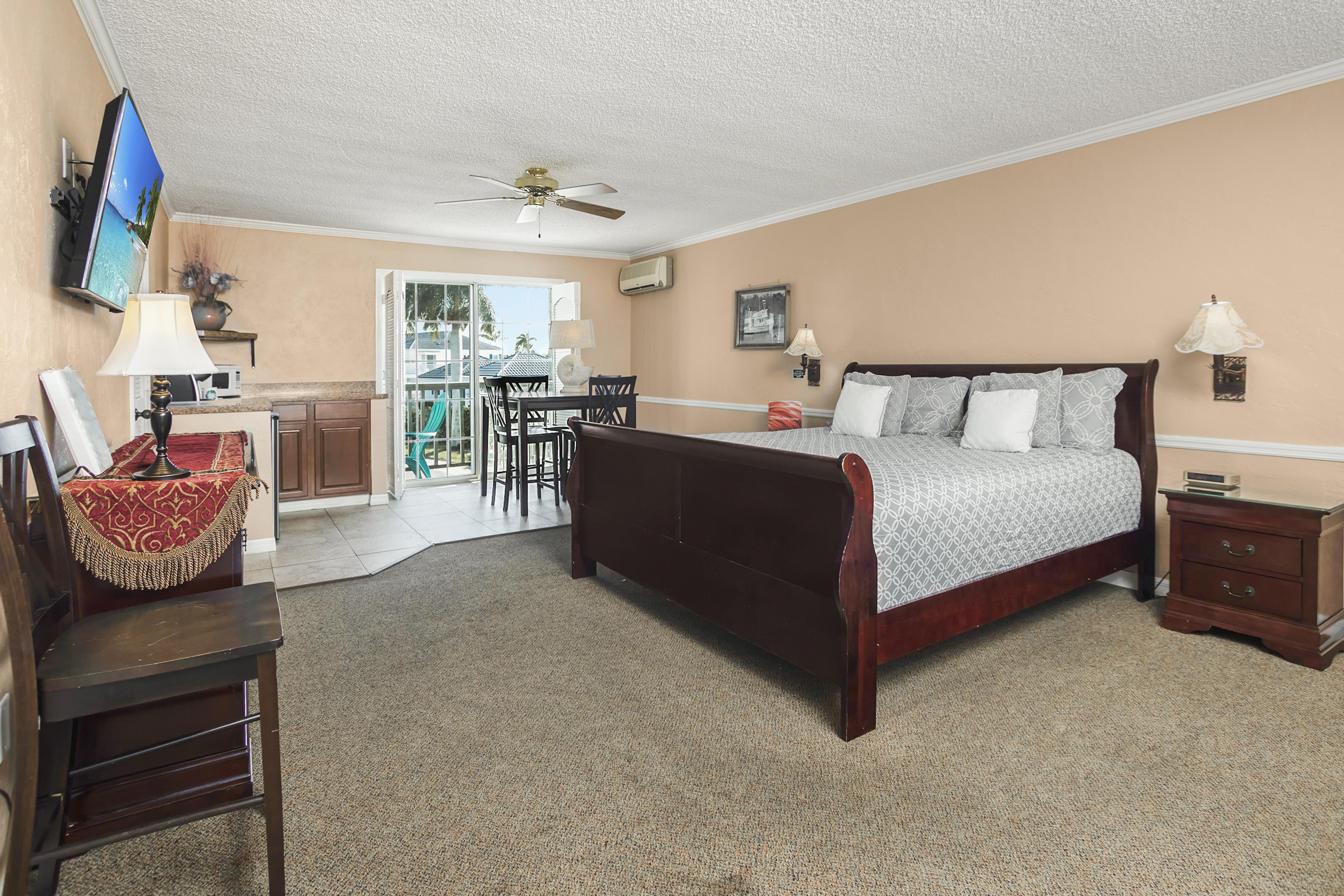 The Boathouse Motel Marco Island Bagian luar foto