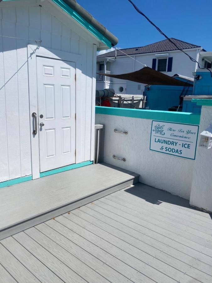 The Boathouse Motel Marco Island Bagian luar foto